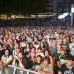 Celtas Cortos - concierto Álava 2026 - foto 02 Celtas Cortos en concierto en la plaza de Los Fueros, Vitoria, agosto 2026 (foto 02)